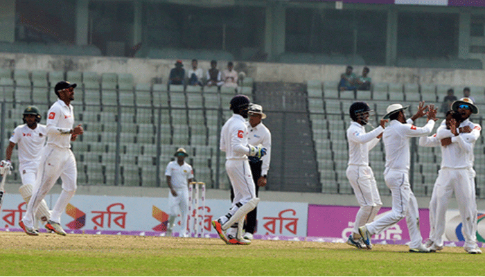 ব্যাটিং ব্যর্থতায় বাংলাদেশের শোচনীয় হার