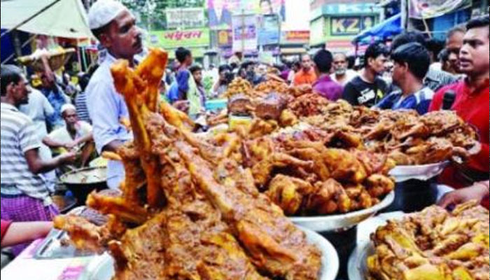 ঐতিহ্যের ইফতারি চকবাজারে
