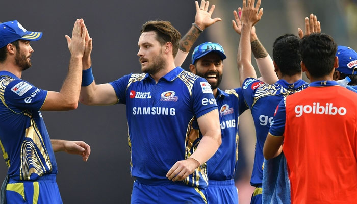 আজ রাতে নাইট রাইডার্সের বিপক্ষে লড়বে মুম্বাই ইন্ডিয়ান্স