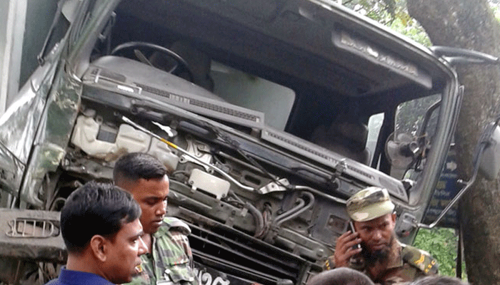 হবিগঞ্জে সড়ক দুর্ঘটনায় আহত ১০