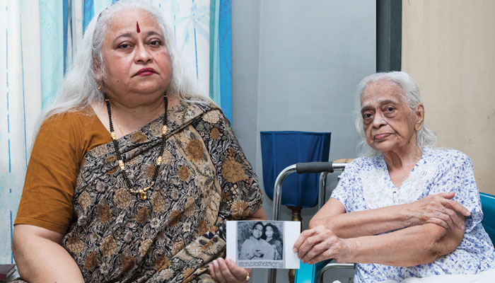 চলে গেলেন প্রতীতি দেবী