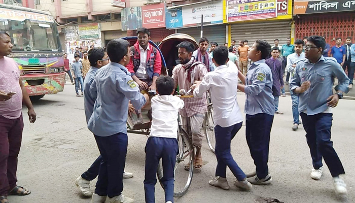 ওয়াসার গাড়িচাপা: এসএসসি পরীক্ষা দেয়া হলো না আবিরের