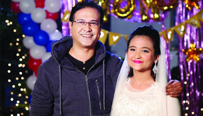 আসিফের সঙ্গে গাইলেন মম