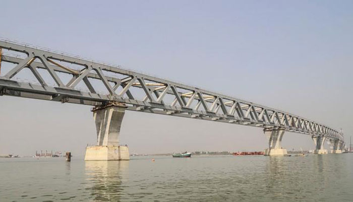 পদ্মা সেতুর দৃশ্যমান প্রায় ৪ কিলোমিটার