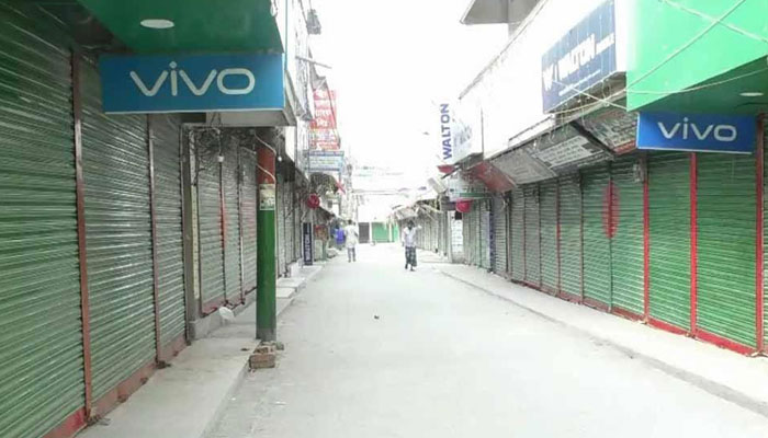 প্রশাসনের কড়া নজরদারিতে শিবচর