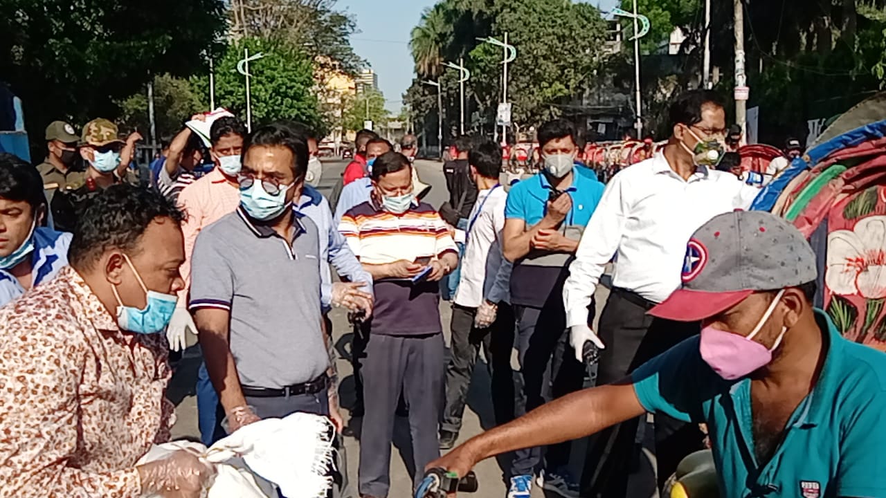 করোনা সচেতনতার মধ্যে অসচেতনতা