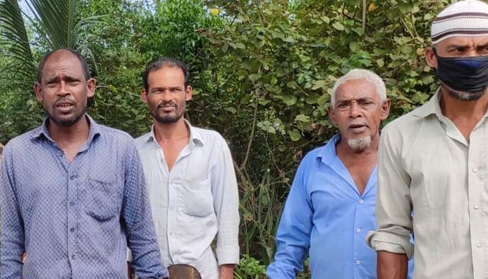 ত্রাণ বঞ্চিত কলাপাড়ার ফরাজি গ্রামের গরীব মানুষ