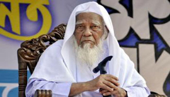 শ্বাসকষ্ট নিয়ে আহমদ শফী হাসপাতালে