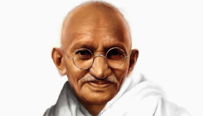 ড্রয়ারে ৫০ বছর গান্ধীর চশমা! তুমুল হৈচৈ