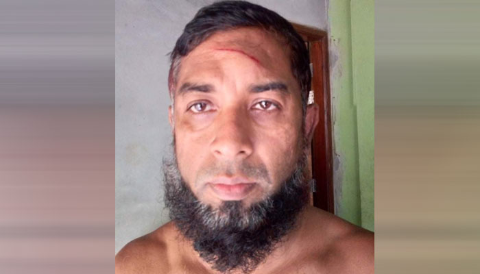 পুলিশ ফাঁড়ির সামনেই ব্যবসায়ীকে মারধর
