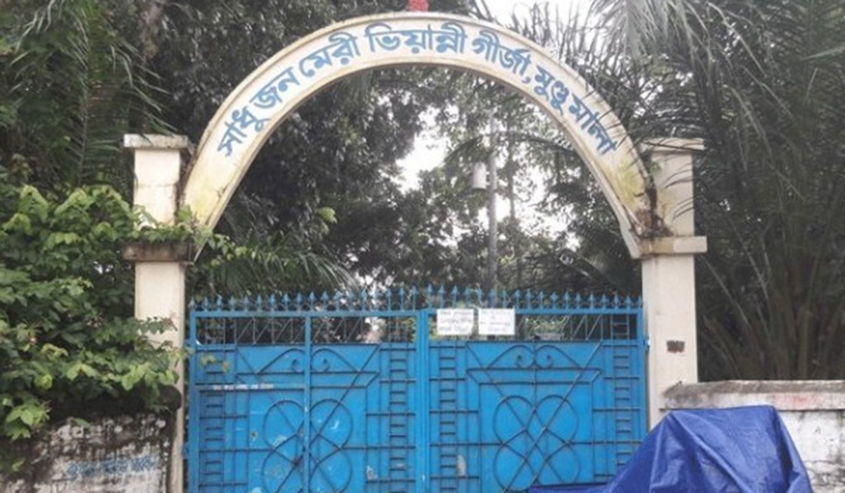 তানোরে গির্জায় ধর্ষণের অভিযোগে ফাদার গ্রেপ্তার