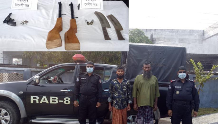 মহিপুরে ওয়ান শুটারগান ও রিভলবারসহ গ্রেপ্তার ২