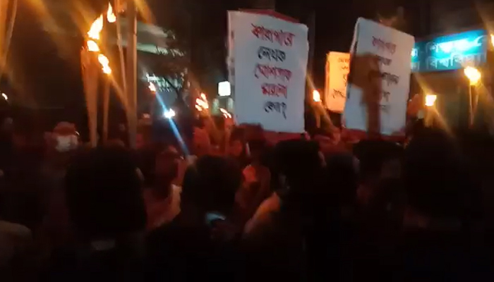 মুশতাকের মৃত্যু: মশাল মিছিলে পুলিশের লাঠিচার্জ, আহত ১৬