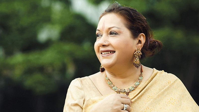 কবরী: যে হাসি চির অমলিন