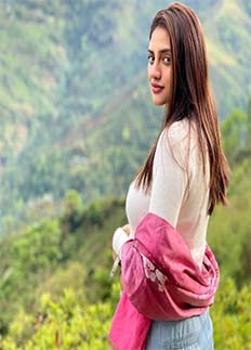 বেবি বাম্প নিয়েই শ্যুটিংয়ে নুসরাত