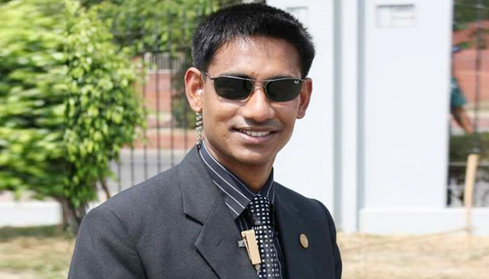 লিয়াকতের রিভলবার থেকে গুলি করা হয় সিনহাকে