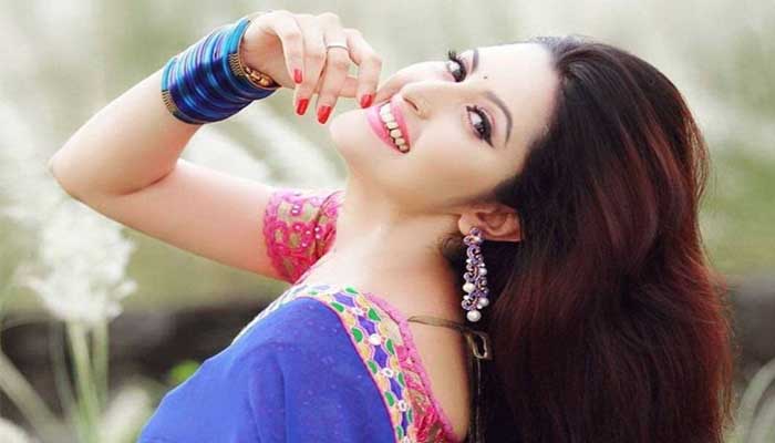পরী মনিকে নিয়ে কবিতা লিখলেন আবদুল গাফফার চৌধুরী