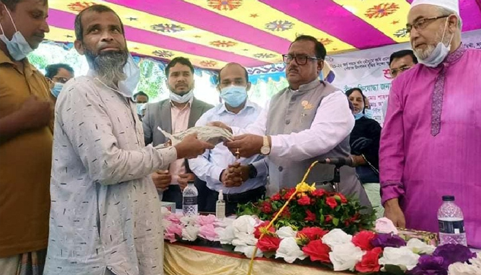 সবার আগে কৃষক: খাদ্যমন্ত্রী