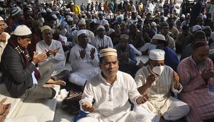 খালেদা জিয়ার রোগমুক্তি কামনায় বাইতুল মোকাররমে দোয়া
