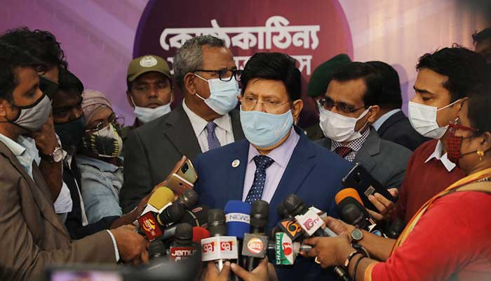 এখনই লকডাউনের কথা ভাবছে না সরকার