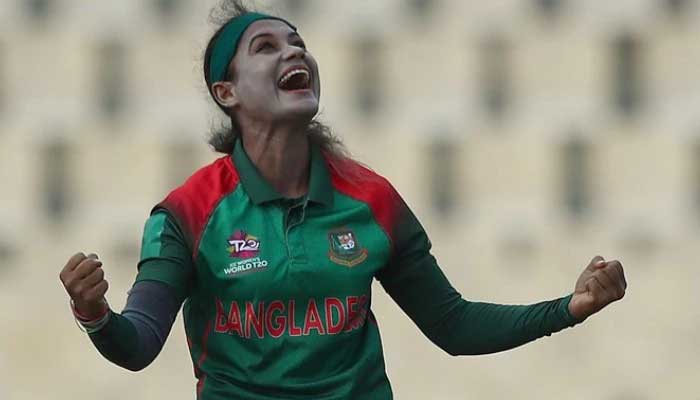 বিতর্ক পেছনে ফেলে বিশ্বকাপ স্কোয়াডে জায়গা পেলেন জাহানারা