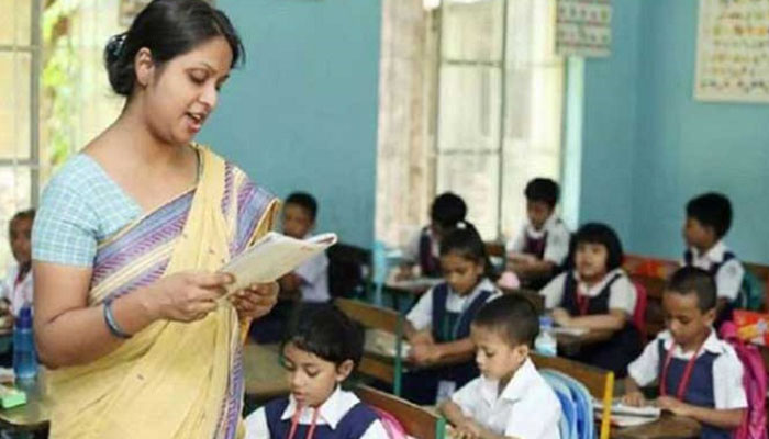 ভেরিফিকেশন শেষ না করেই ৩২ হাজার শিক্ষক নিয়োগ