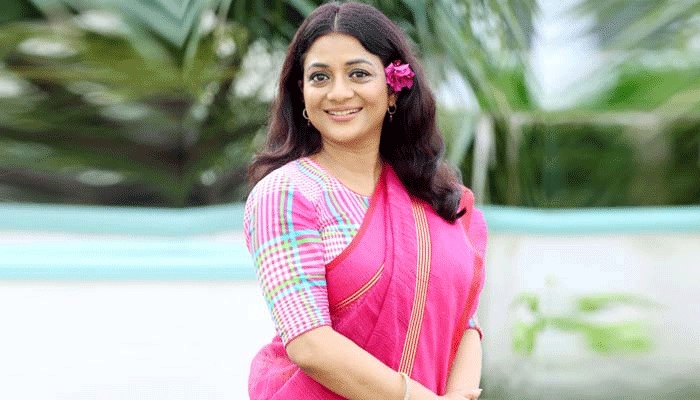 ফেরদৌসের স্ত্রীর চরিত্রে ‘মাইক’ সিনেমায় অভিনয়ে সুইটি