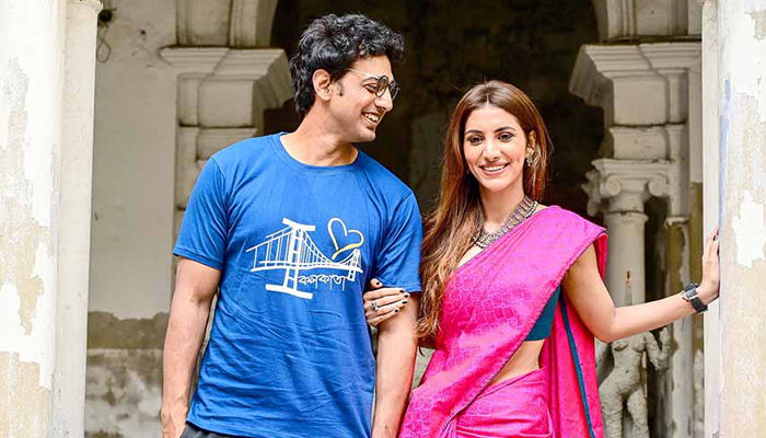 দেবকে সবার সামনে সরাসরি না বললেন রুক্মিণী! 