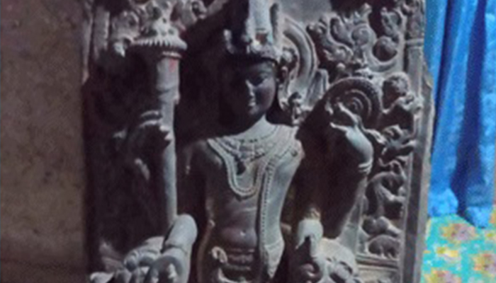 ২০ কোটি টাকার কষ্টি পাথরের মূর্তি উদ্ধার, আটক ২