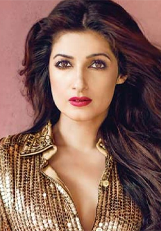 নিজের লেখা গল্পে ১১ বছর পর সিনেমায় টুইঙ্কেল খান্না