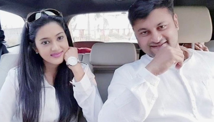 স্বামীর বৈবাহিক অধিকার না পেয়ে বিচ্ছেদ চাইলেন সাংসদ-অভিনেতা