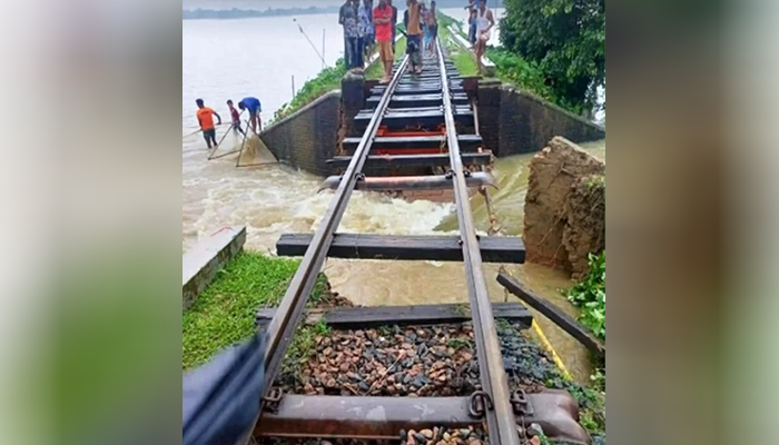 বন্যায় সেতুর মাটি ধসে নেত্রকোণার রেল যোগাযোগ বিচ্ছিন্ন