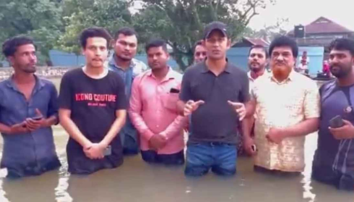 বন্যার্তদের জন্য ব্যারিস্টার সুমনের কোটি টাকা সংগ্রহ