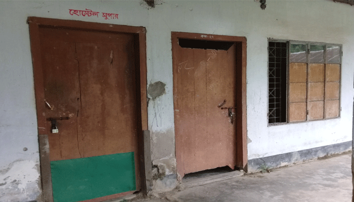 ফুলগাজী যুব প্রশিক্ষণ কেন্দ্র: সংকটেই যার পথচলা, নেই সংস্কার