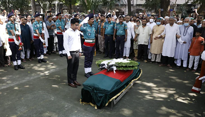 বুদ্ধিজীবী কবরস্থানে চিরনিদ্রায় শায়িত আকবর আলি খান