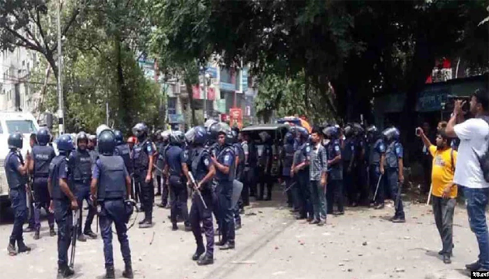 বিএনপির ১০ নেতাকর্মী রিমান্ডে
