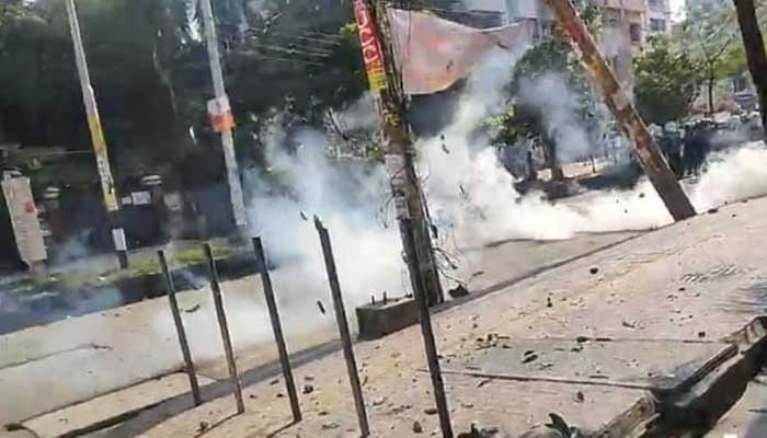বিএনপির সমাবেশে পুলিশের বাধা, টিয়ারশেল নিক্ষেপ