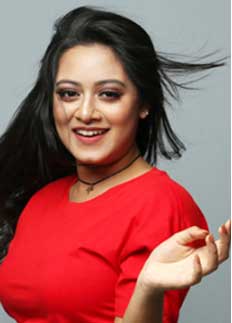 নেটিজেনদের কড়া জবাব দিলেন দীঘি