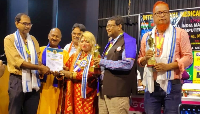 মহাত্মা গান্ধী অ্যাওয়ার্ড পেলেন আনিসা
