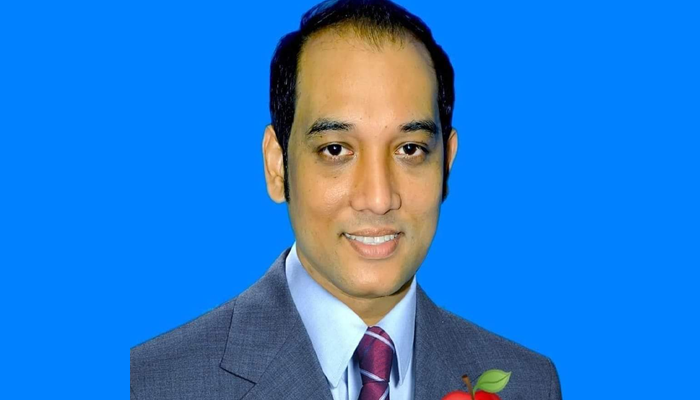 প্রবাসীর স্ত্রীর সঙ্গে পরকীয়ায় লিপ্ত ইউপি সদস্য, অভিযোগ স্বামীর