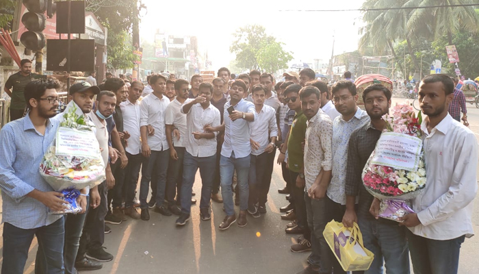 ঢাবিতে ছাত্রলীগ-ছাত্রদল সংঘর্ষ, আহত ৭ (ভিডিও)