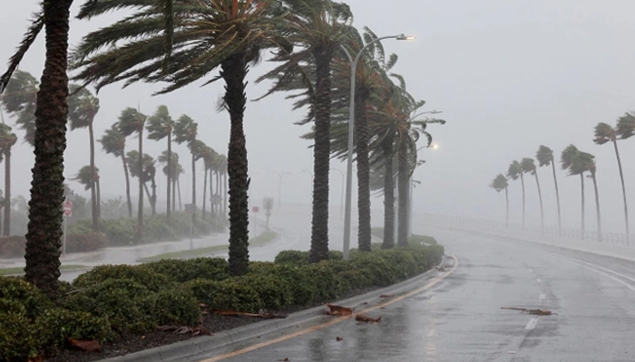 ফ্লোরিডায় ঘূর্ণিঝড় ইয়ানে বিদ্যুৎবিচ্ছিন্ন ১০ লাখ মানুষ