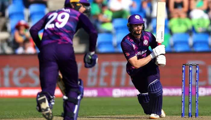 স্কটিশদের হারিয়ে সুপার টুয়েলভে জিম্বাবুয়ে