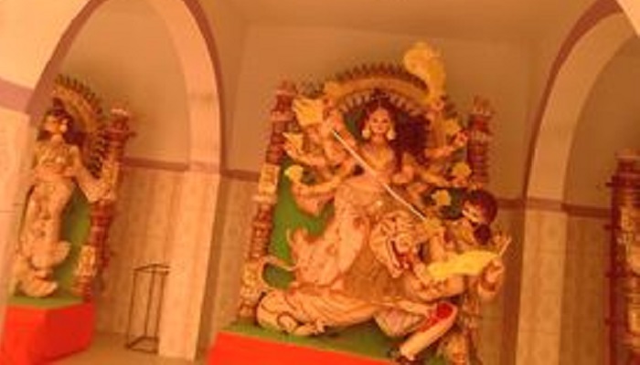ধামইরহাটে শান্তিপূর্ণভাবে অনুষ্ঠিত হচ্ছে দুর্গোৎসব