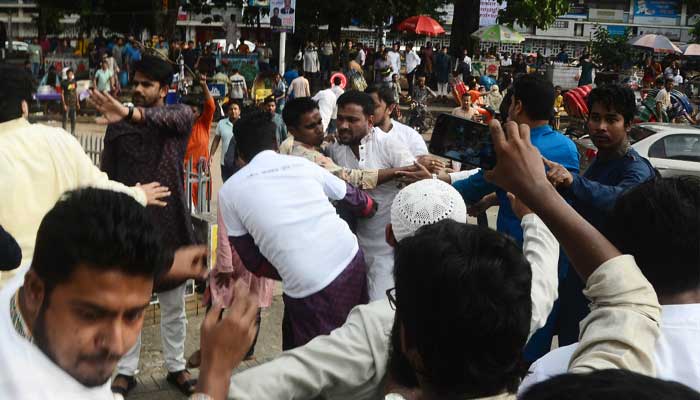 ছাত্র অধিকারের ১৫ নেতাকর্মীকে আটকের অভিযোগ