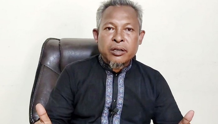 লাইভে এসে ভোটারদের গালাগালি