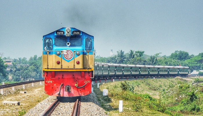 রেলের অনিয়ম-দুর্নীতি ঠেকানো আলোচনাতেই সীমাবদ্ধ