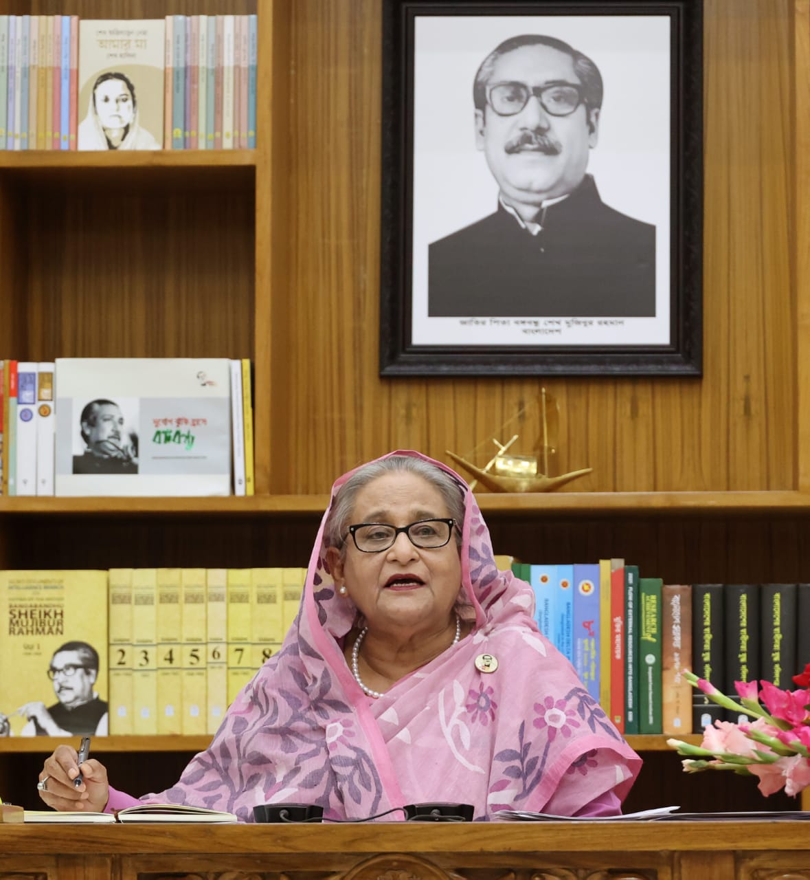 শক্ত অবস্থানে দেশের অর্থনীতি