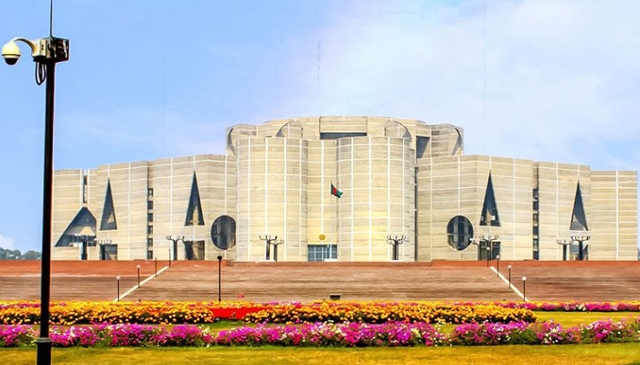 আইনের আওতায় আসছেন অপপ্রচারকারী প্রবাসীরাও