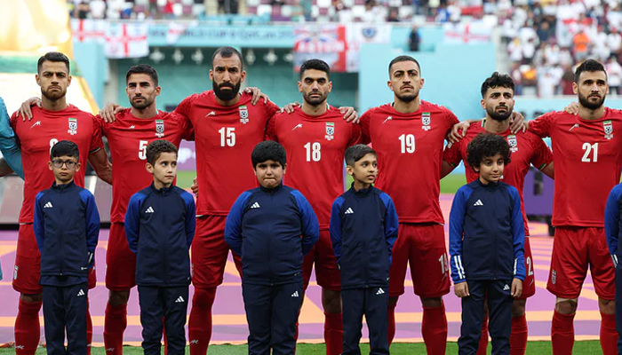 জাতীয় সংগীত গাইলেন না ইরানের ফুটবলাররা